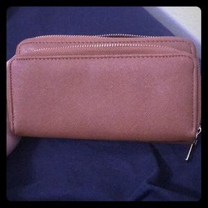 Brown phone/card/coin wallet/clutch